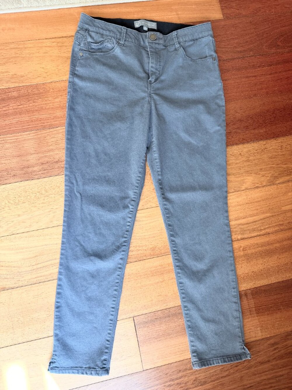 Wit & Wisdom Jeans in Gray, size 8